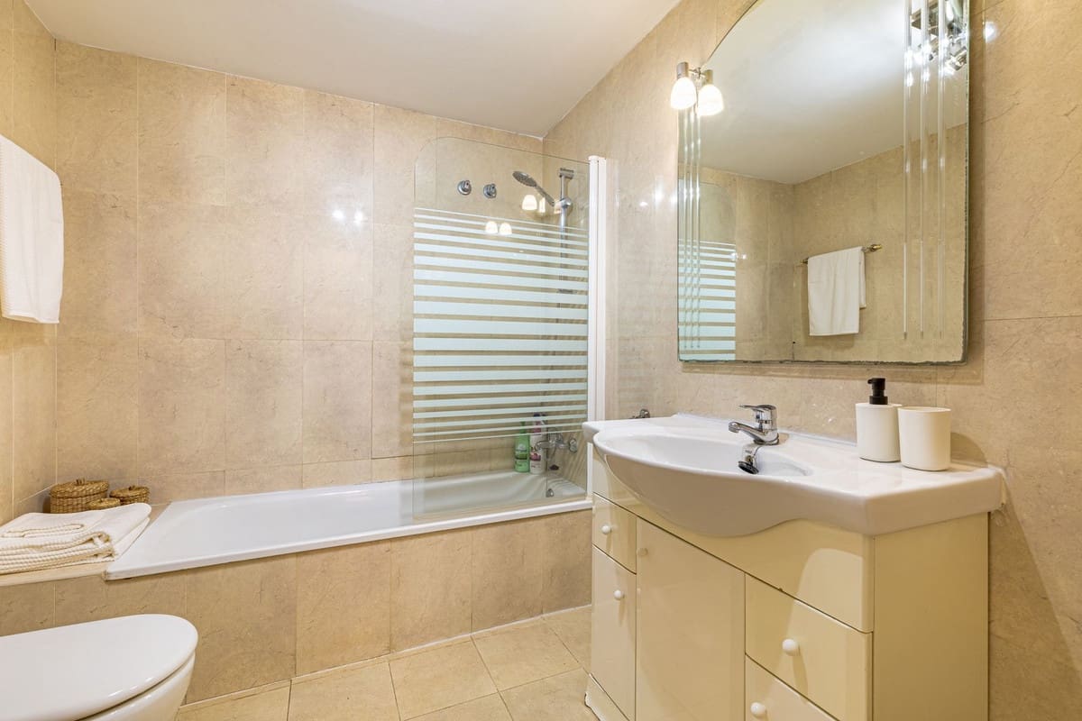 2 chambre Appartement à vendre à Nueva Andalucia avec garage - 498 000 € (Ref: 9629290)