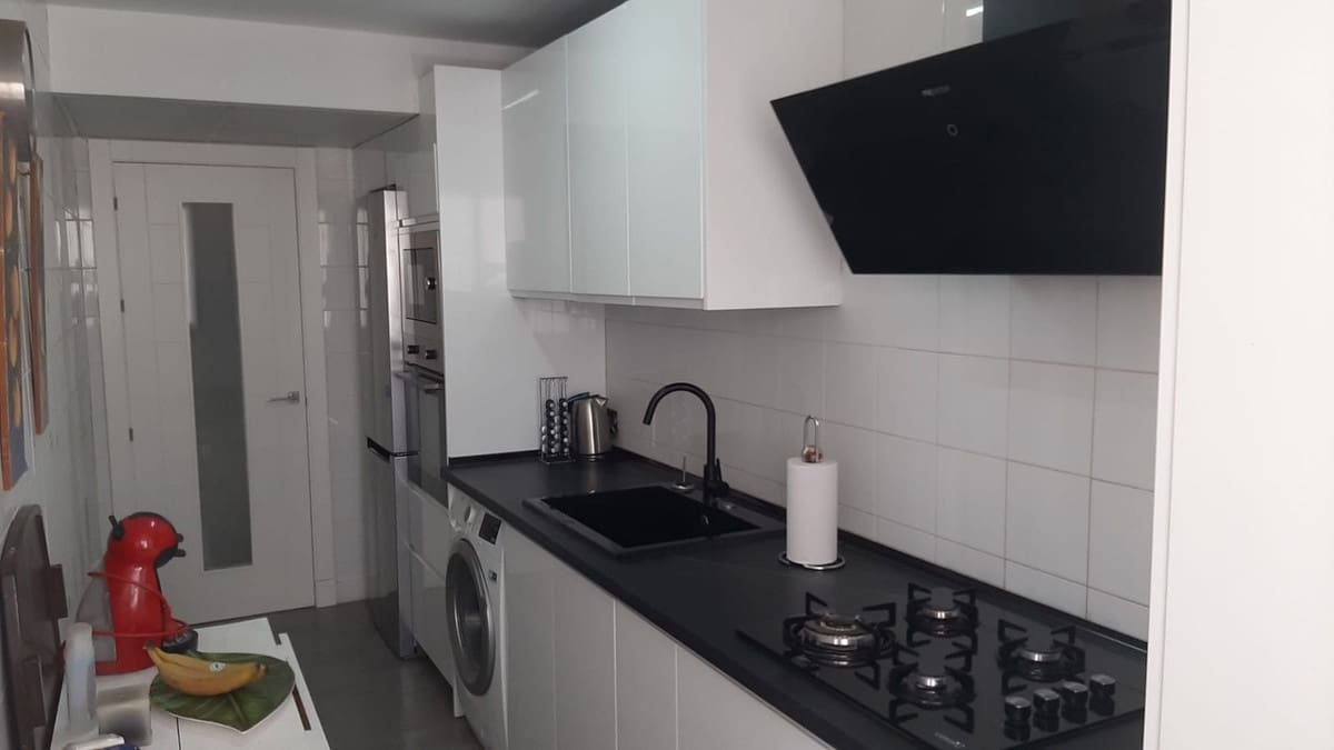 3 soverom Leilighet til salgs i Estepona med garasje - € 445 000 (Ref: 9629291)