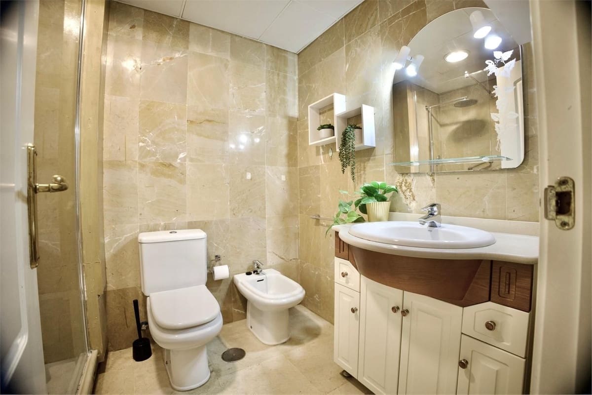 1 slaapkamer Appartement te koop in Estepona met garage - € 299.000 (Ref: 9629292)