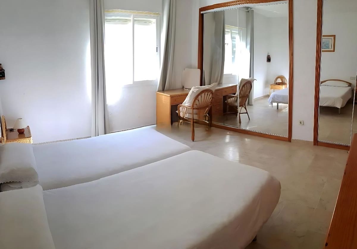 2 quarto Apartamento para venda em Estepona com garagem - 636 000 € (Ref: 9629296)