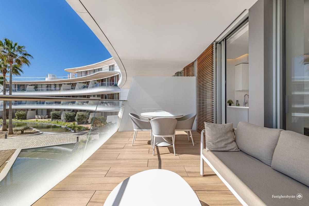 2 soverom Leilighet til salgs i Estepona med garasje - € 948 000 (Ref: 9629297)