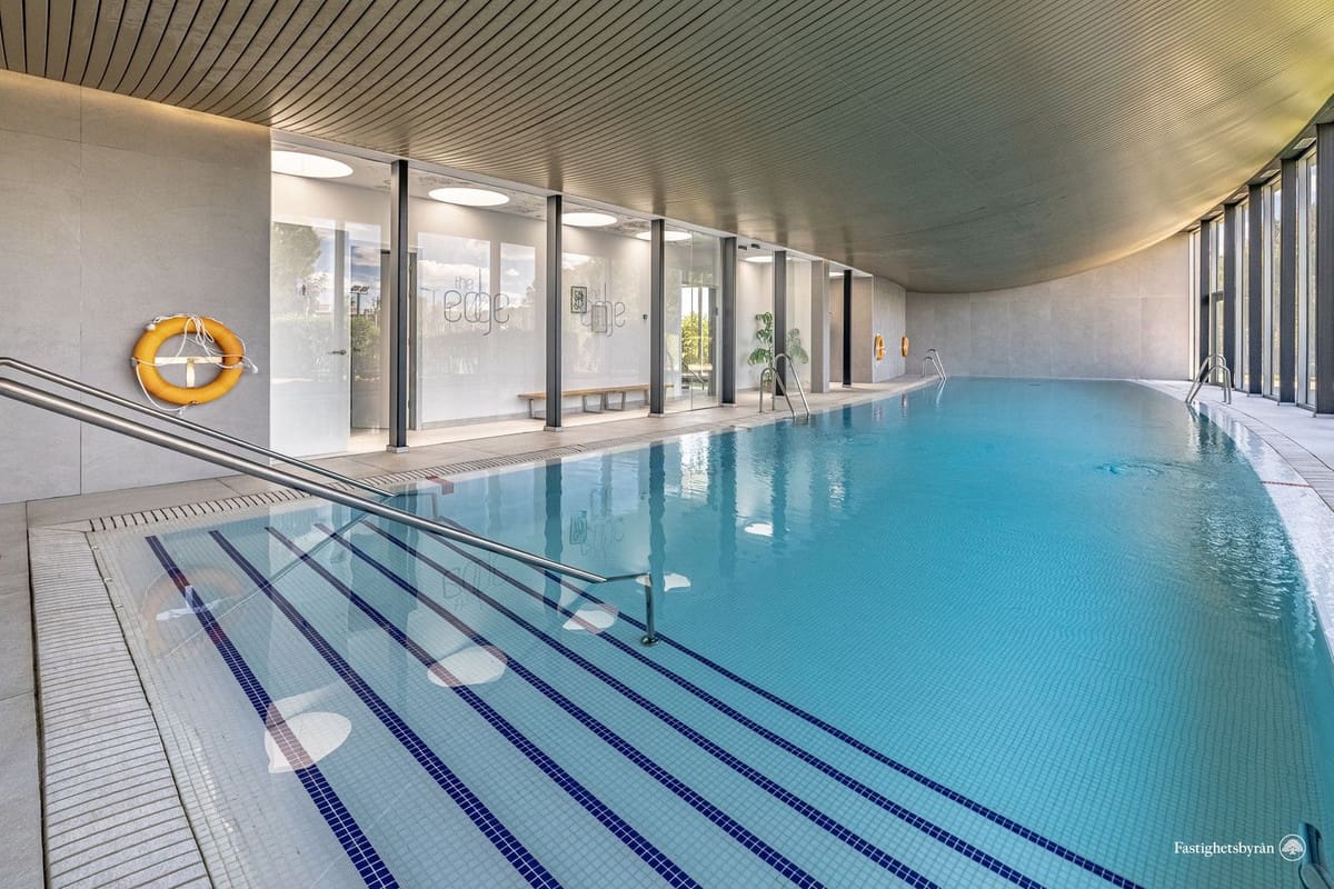 2 soverom Leilighet til salgs i Estepona med garasje - € 948 000 (Ref: 9629297)