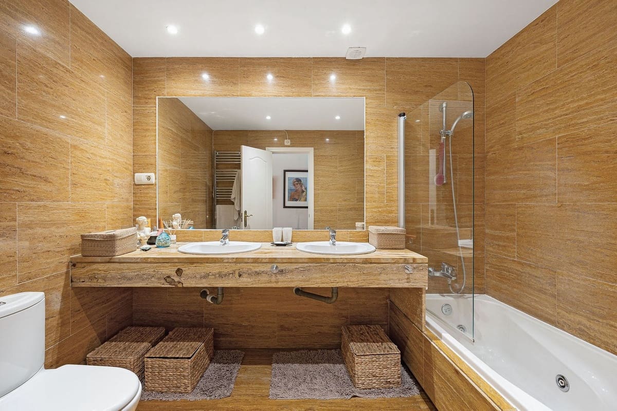 2 sypialnia Apartament na sprzedaż w Marbella z garażem - 775 000 € (Ref: 9629299)