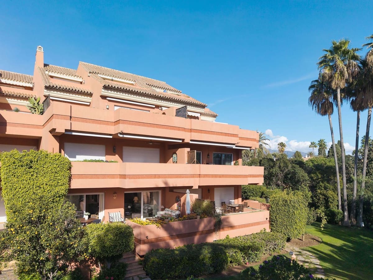 2 sypialnia Apartament na sprzedaż w Marbella z garażem - 775 000 € (Ref: 9629299)