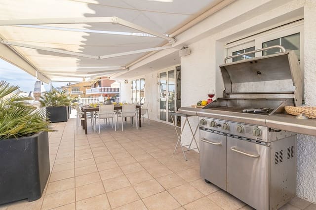 6 soverom Villa til salgs i Torrenueva, Mijas - € 1 175 000 (Ref: 9629304)