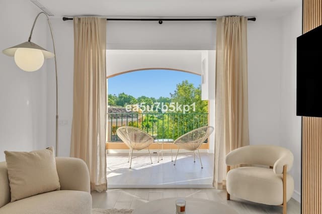 3 sovrum Lägenhet till salu i Puerto Banus, Marbella - 695 000 € (Ref: 9629306)