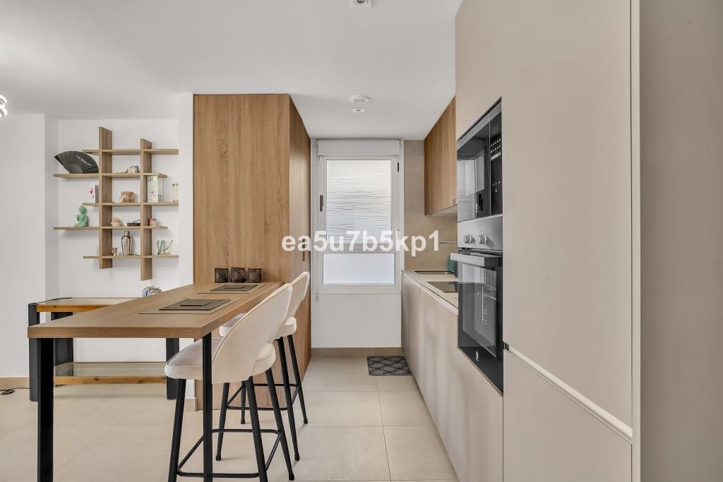 2 soveværelse Penthouse til salg i Estepona - € 475.000 (Ref: 9629307)