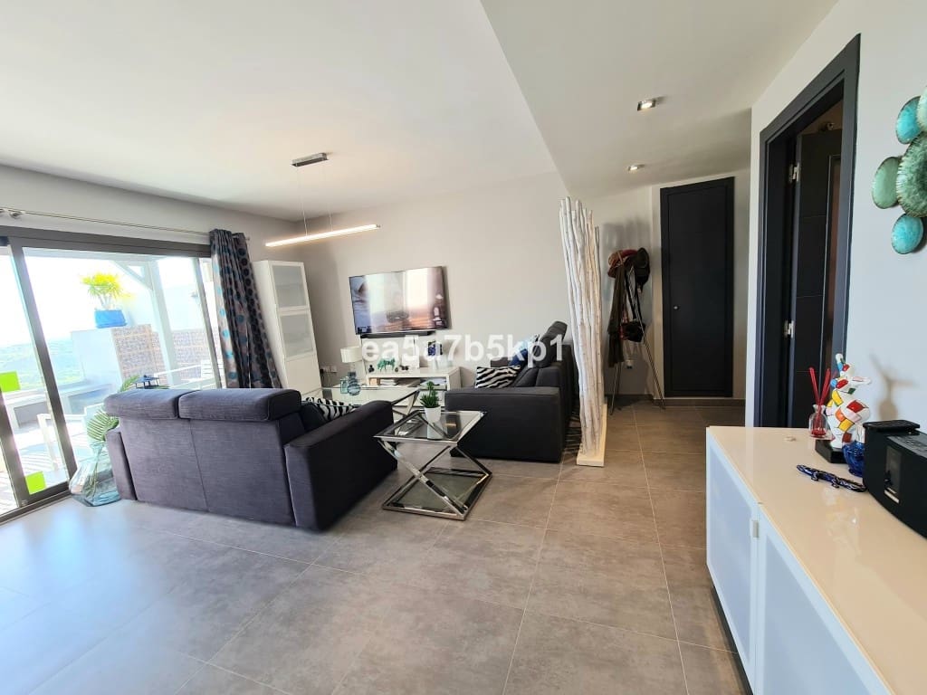 Ático de 2 habitaciones en Mijas en venta - 636.500 € (Ref: 9629309)