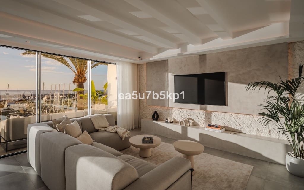 4 quarto Penthouse para venda em Puerto Banus com garagem - 3 750 000 € (Ref: 9629311)
