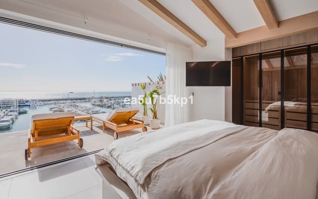 4 quarto Penthouse para venda em Puerto Banus, Marbella com garagem - 3 750 000 € (Ref: 9629311)