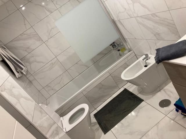 2 soveværelse Lejlighed til salg i Puerto Banus, Marbella - € 449.950 (Ref: 9629316)