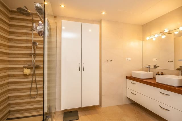 3 quarto Apartamento para venda em Elviria, Marbella com garagem - 595 000 € (Ref: 9629317)