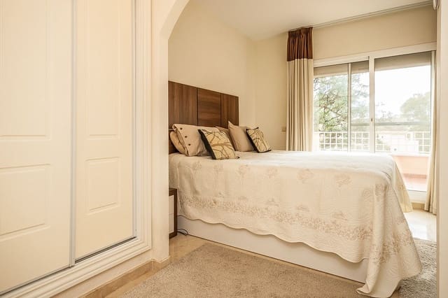 2 chambre Appartement à vendre à Elviria, Marbella - 435 000 € (Ref: 9629320)