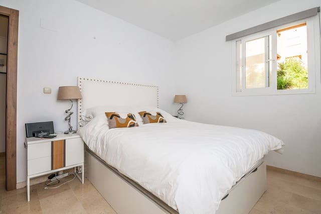 2 chambre Appartement à vendre à Elviria, Marbella - 399 950 € (Ref: 9629324)