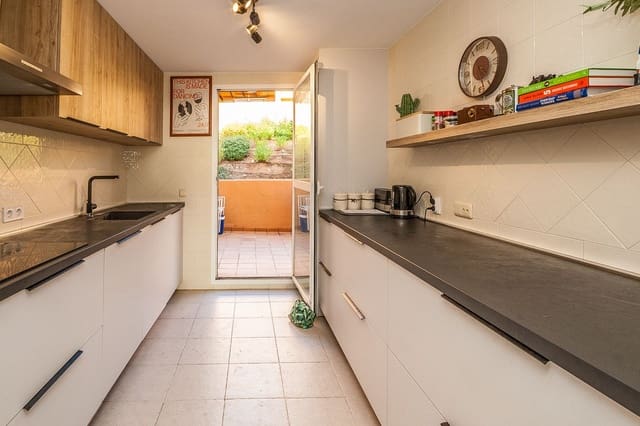 2 chambre Appartement à vendre à Elviria, Marbella - 399 950 € (Ref: 9629324)