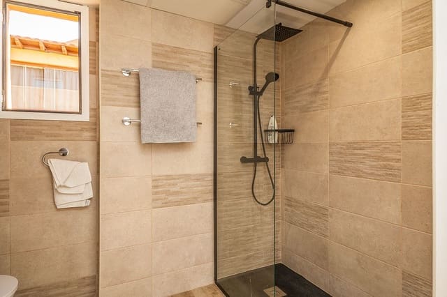 2 chambre Appartement à vendre à Elviria, Marbella - 399 950 € (Ref: 9629324)