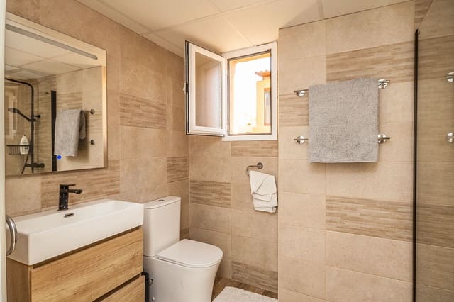 2 chambre Appartement à vendre à Elviria, Marbella - 399 950 € (Ref: 9629324)