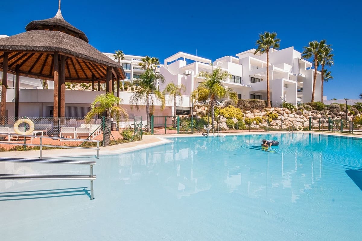 3 bedroom Penthouse for sale in Benahavis - € 1,095,000 (Ref: 9629327)