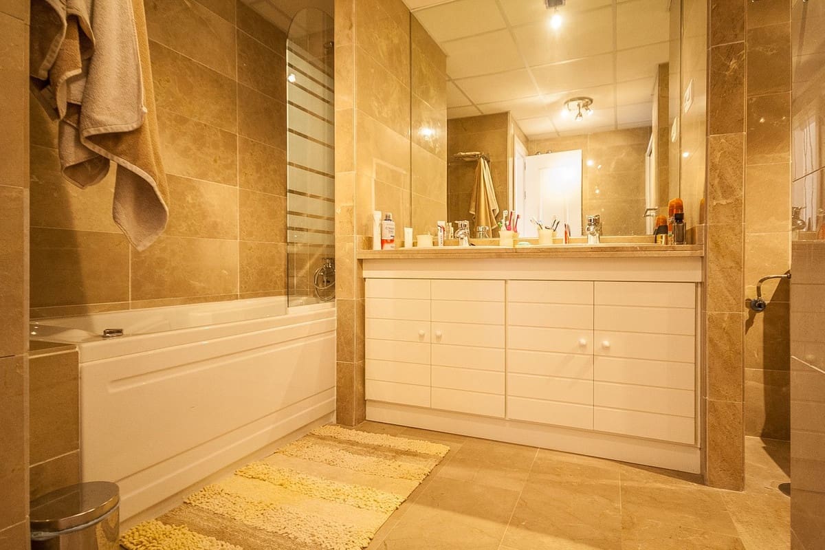 3 bedroom Apartment for sale in Riviera del Sol - € 475,000 (Ref: 9629328)