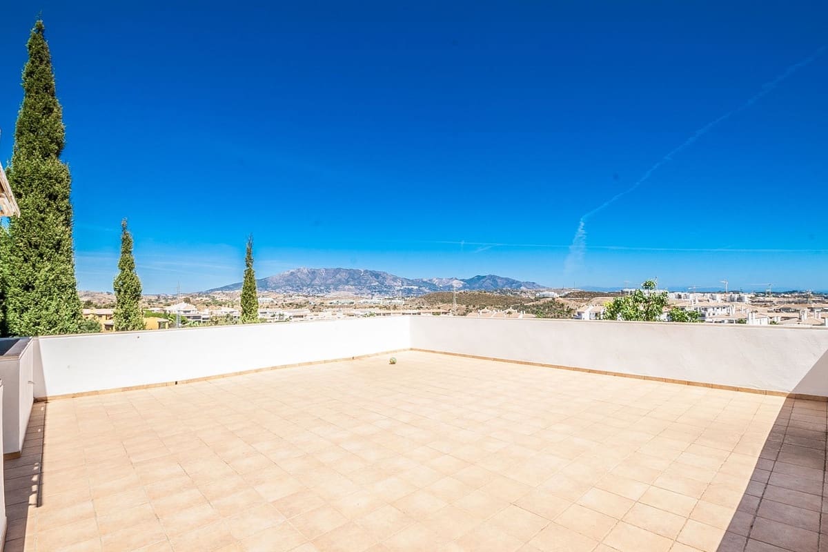 3 bedroom Apartment for sale in Riviera del Sol - € 475,000 (Ref: 9629328)