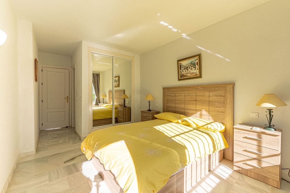 2 soveværelse Lejlighed til salg i Mijas Golf med garage - € 280.000 (Ref: 9629335)