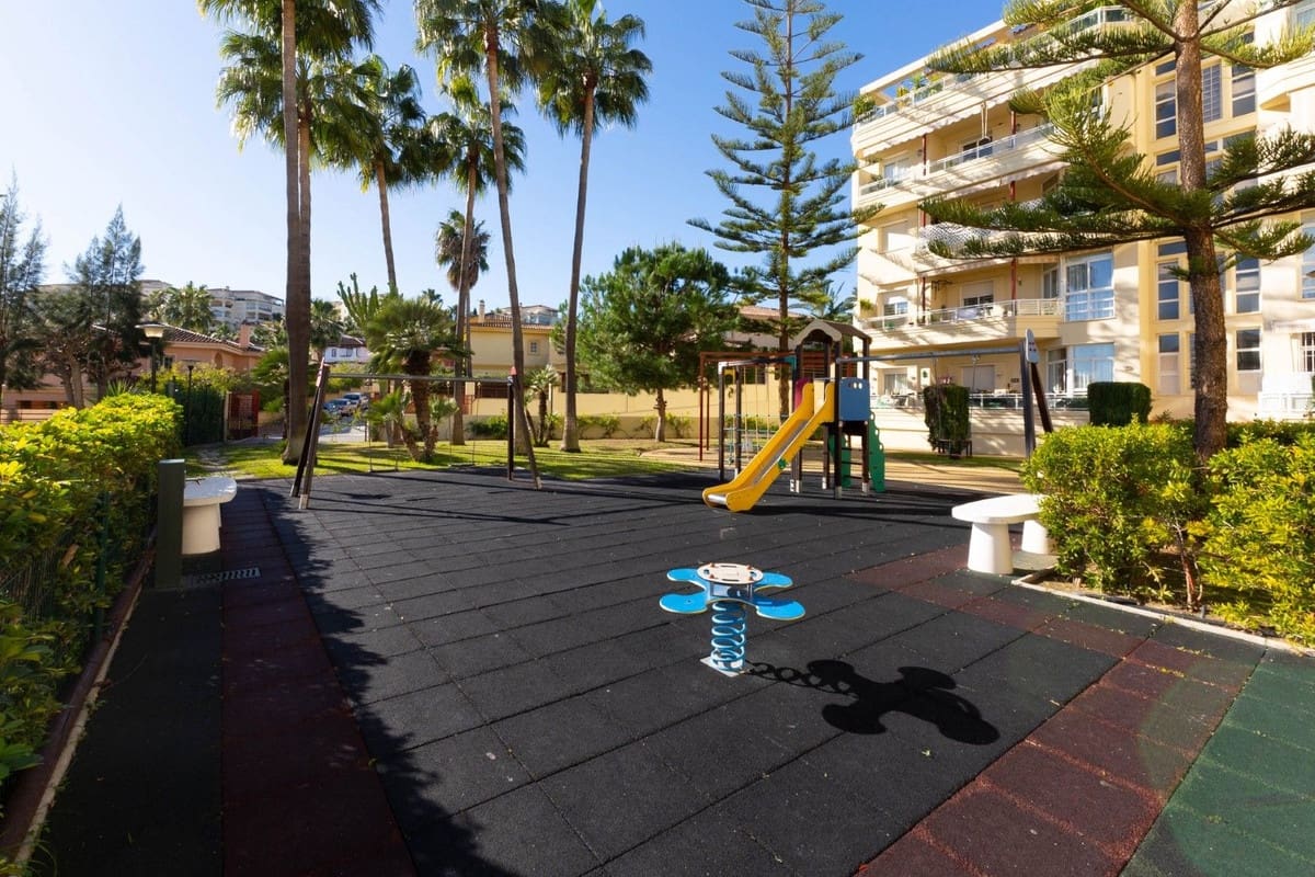 3 sovrum Lägenhet till salu i La Cala Hills med garage - 375 000 € (Ref: 9629336)