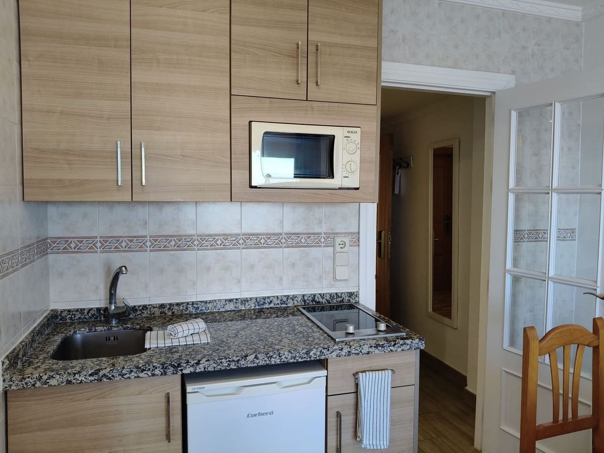 1 soverom Leilighet til salgs i Fuengirola med garasje - € 390 000 (Ref: 9629344)