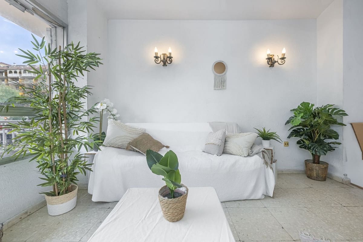 1 soverom Leilighet til salgs i Fuengirola med garasje - € 242 000 (Ref: 9629347)