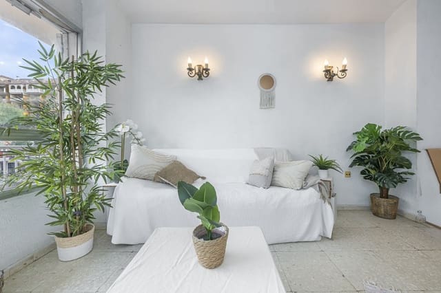 1 bedroom Apartment for sale in Castillo Sohail, Fuengirola with garage - € 242,000 (Ref: 9629347)