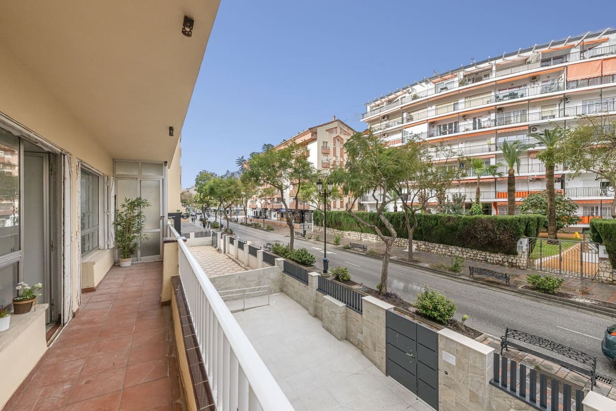 1 soverom Leilighet til salgs i Fuengirola med garasje - € 242 000 (Ref: 9629347)