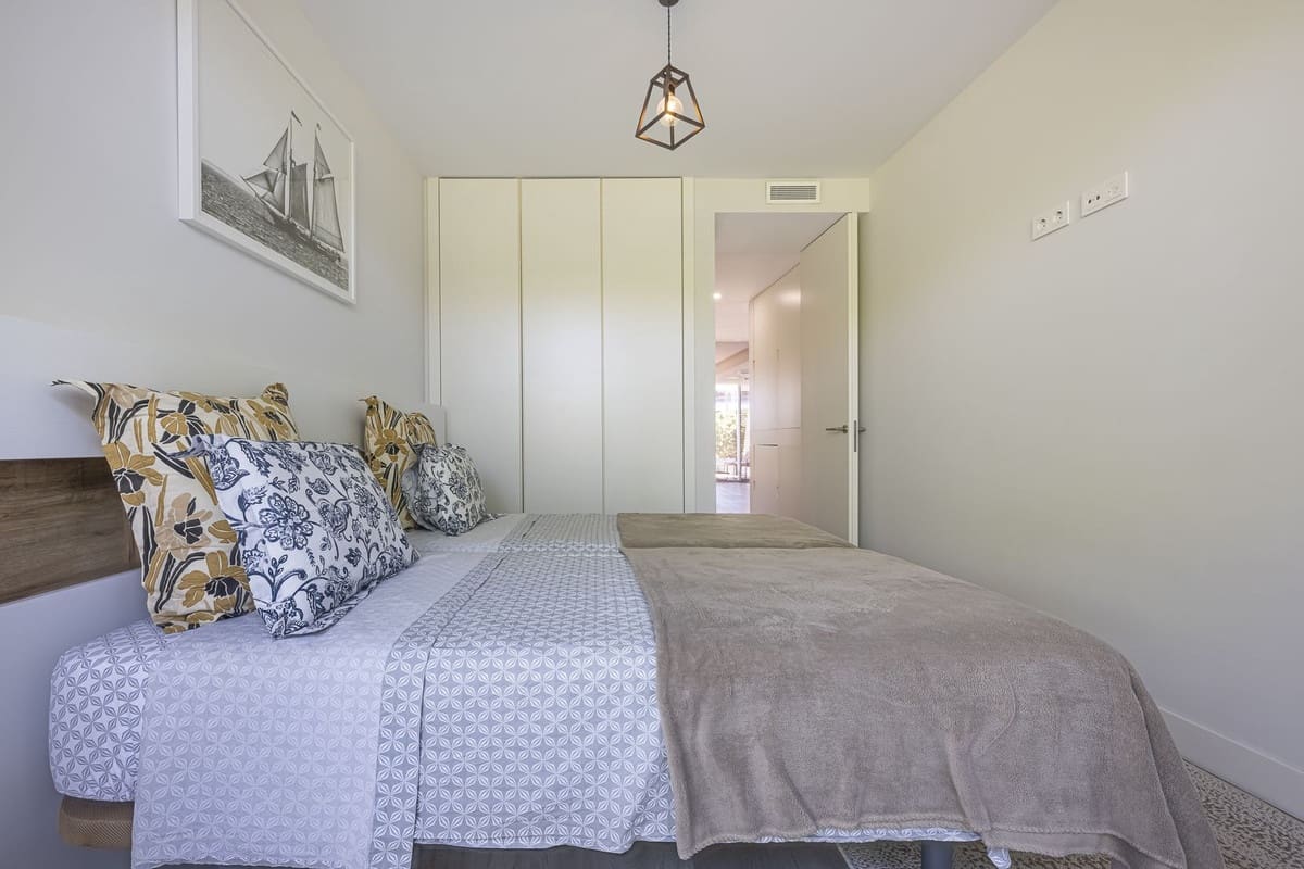 Apartamento de 2 habitaciones en Estepona en venta con garaje - 795.000 € (Ref: 9629349)