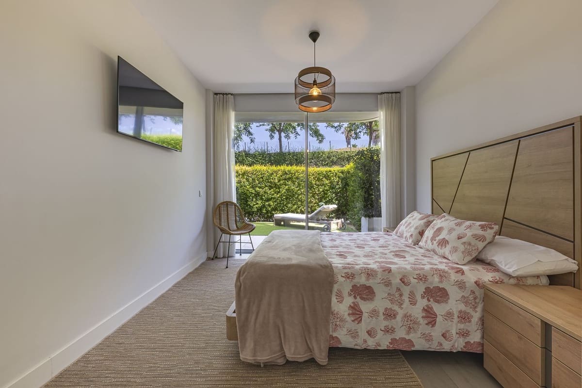 Apartamento de 2 habitaciones en Estepona en venta con garaje - 795.000 € (Ref: 9629349)