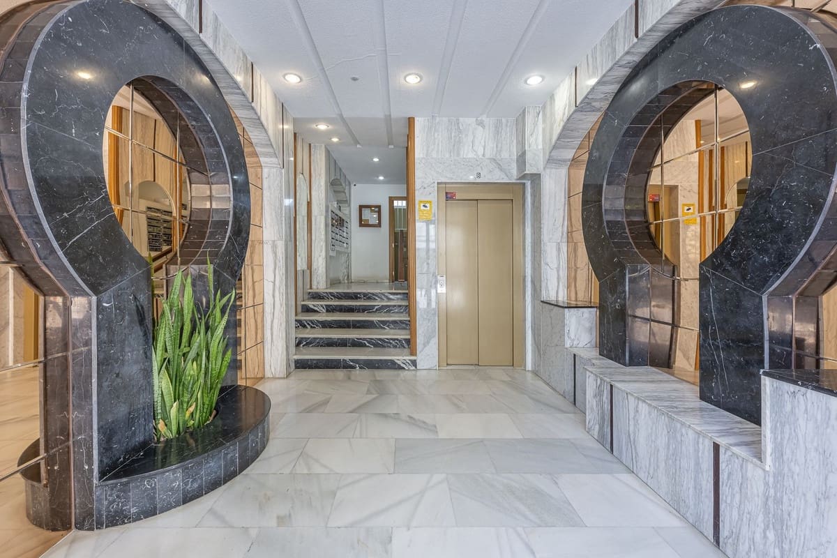 3 slaapkamer Penthouse te koop in Fuengirola met garage - € 545.000 (Ref: 9629351)