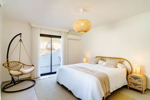 6 soveværelse Villa til salg i Casco Antiguo, Marbella - € 3.045.000 (Ref: 9629359)