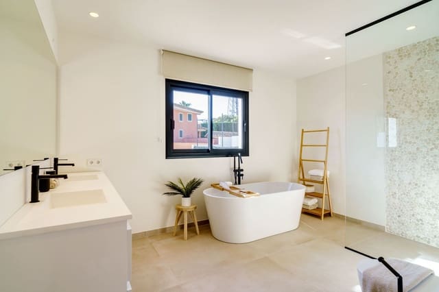 6 soveværelse Villa til salg i Casco Antiguo, Marbella - € 3.045.000 (Ref: 9629359)