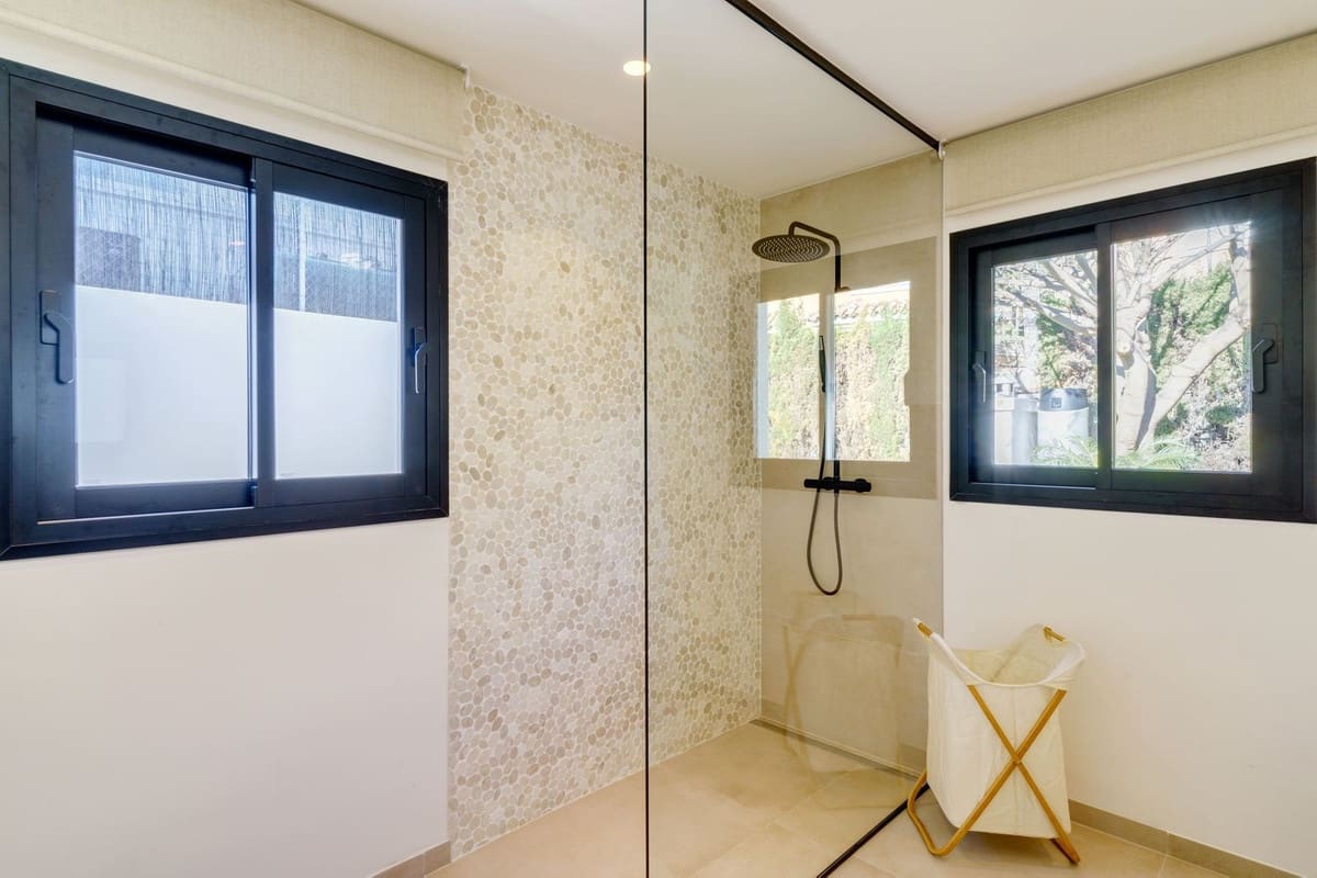 6 soverom Villa til salgs i Marbella - € 3 045 000 (Ref: 9629359)