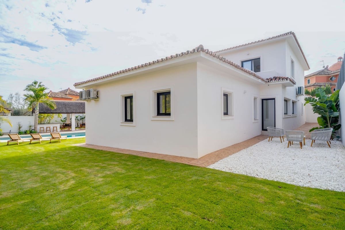 6 soverom Villa til salgs i Marbella - € 3 045 000 (Ref: 9629359)