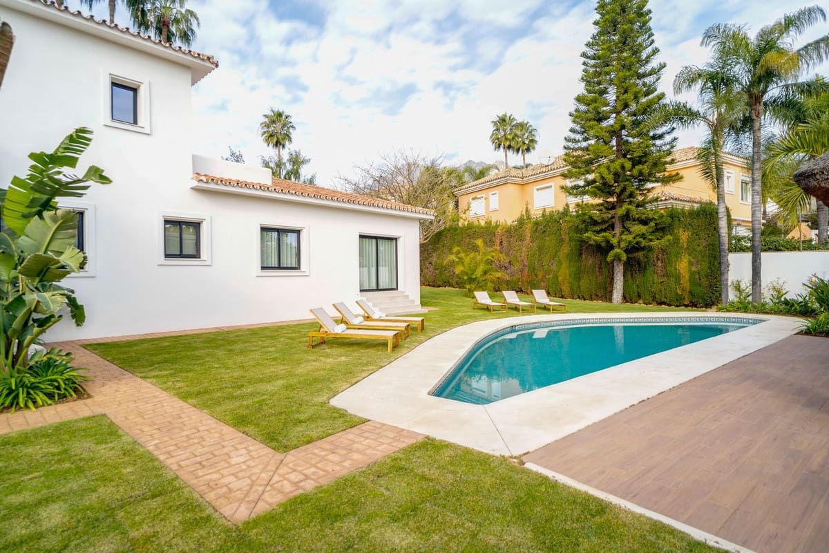 6 soverom Villa til salgs i Marbella - € 3 045 000 (Ref: 9629359)