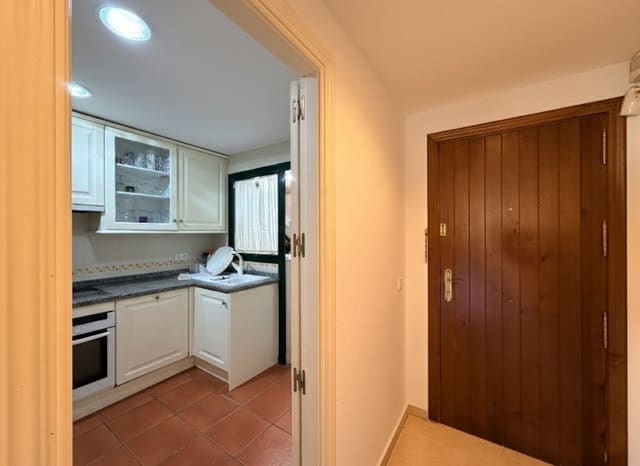 Apartamento de 2 habitaciones en Parque Central, Estepona en venta con garaje - 450.000 € (Ref: 9632884)