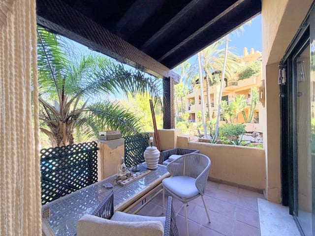 Apartamento de 2 habitaciones en Parque Central, Estepona en venta con garaje - 450.000 € (Ref: 9632884)