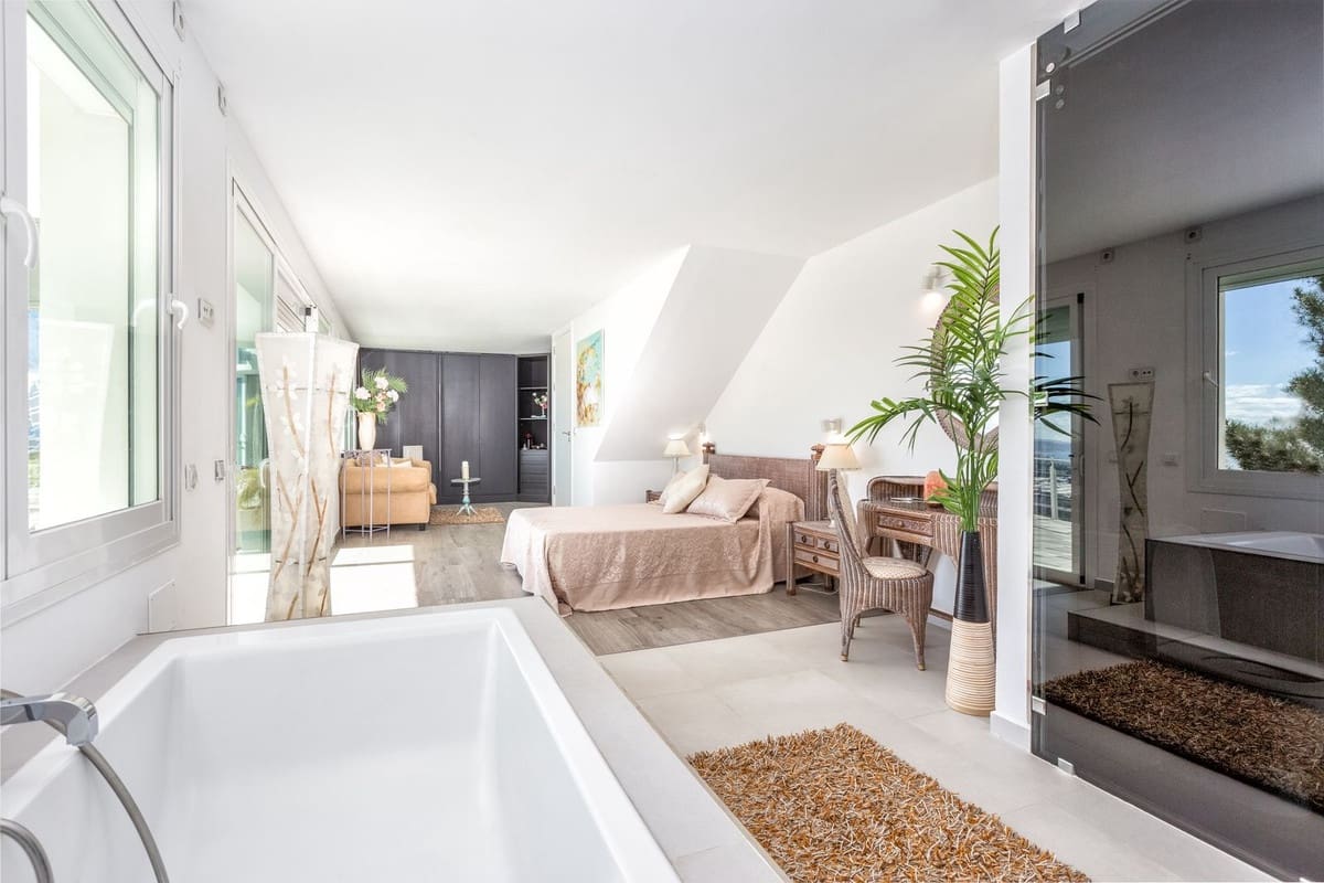 6 sypialnia Willa na sprzedaż w Estepona - 3 600 000 € (Ref: 9632886)