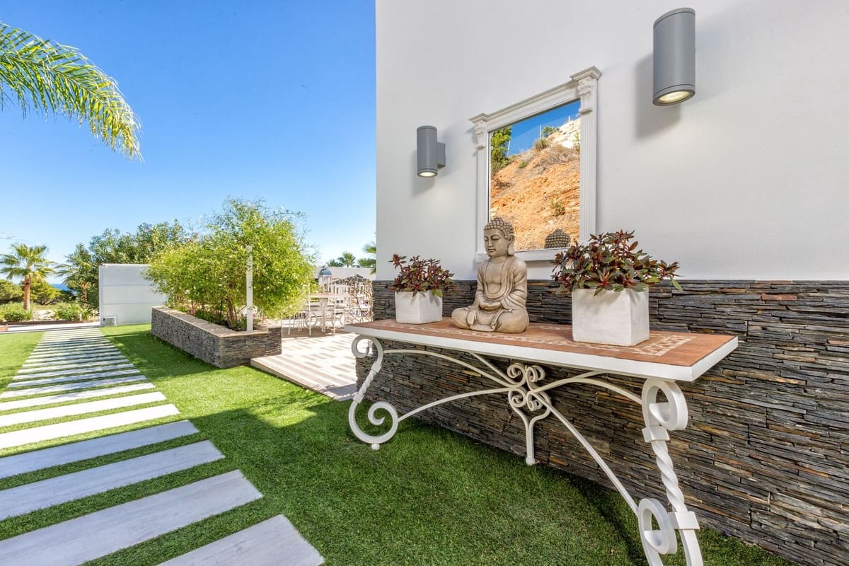 6 sypialnia Willa na sprzedaż w Estepona - 3 600 000 € (Ref: 9632886)