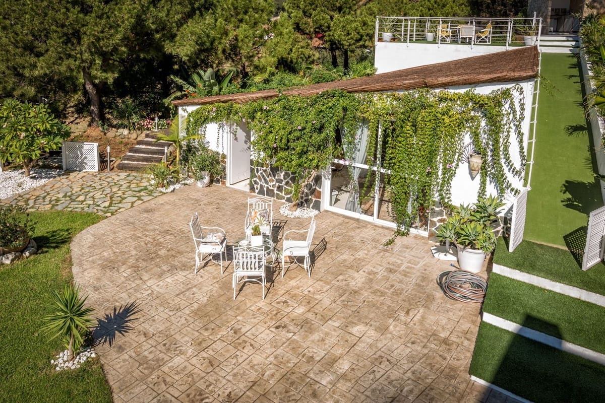 6 sypialnia Willa na sprzedaż w Estepona - 3 600 000 € (Ref: 9632886)