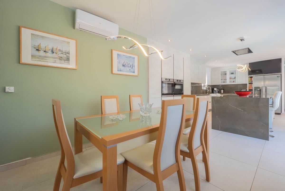 5 sypialnia Willa na sprzedaż w Velez-Malaga - 730 000 € (Ref: 9632890)