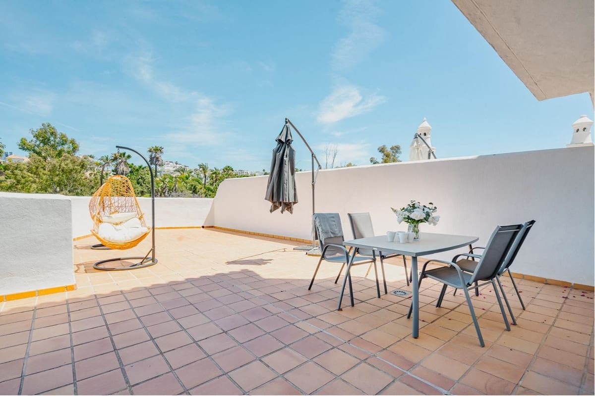 2 sypialnia Apartament na sprzedaż w Estepona z garażem - 349 000 € (Ref: 9632891)