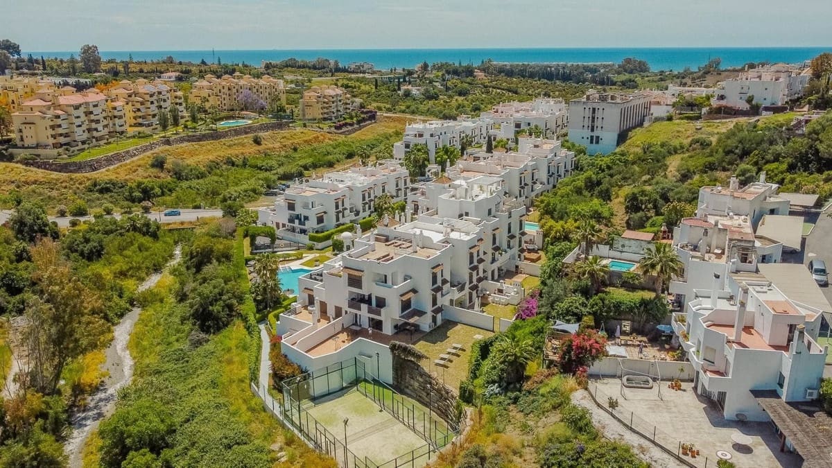 2 sypialnia Apartament na sprzedaż w Estepona z garażem - 349 000 € (Ref: 9632891)
