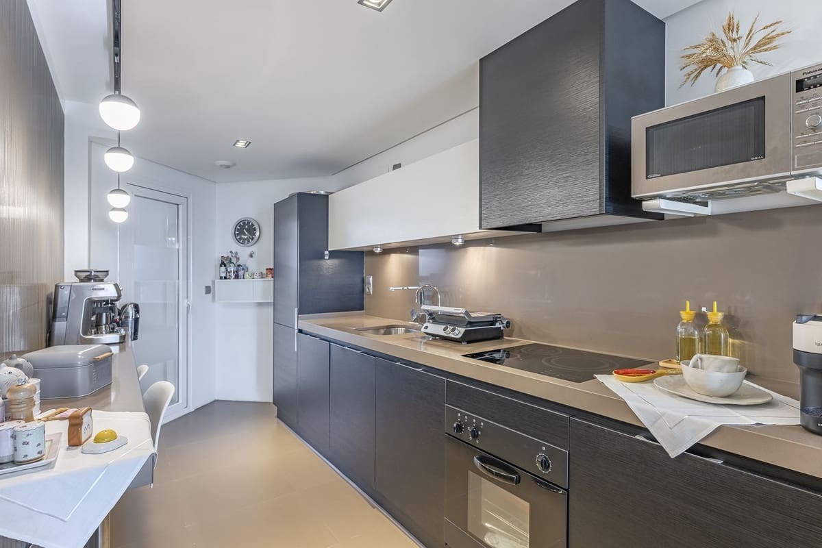 2 chambre Penthouse à vendre à Benahavis avec garage - 680 000 € (Ref: 9632894)