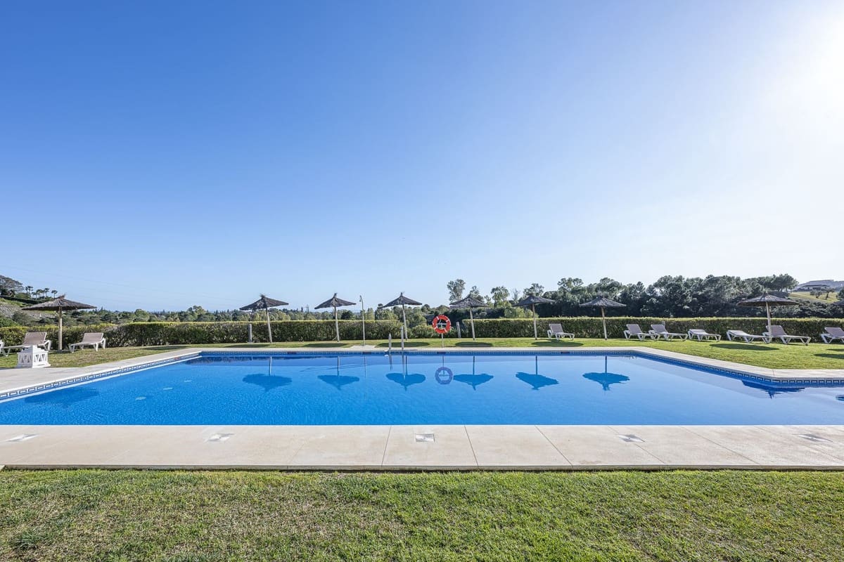 2 chambre Penthouse à vendre à Benahavis avec garage - 680 000 € (Ref: 9632894)