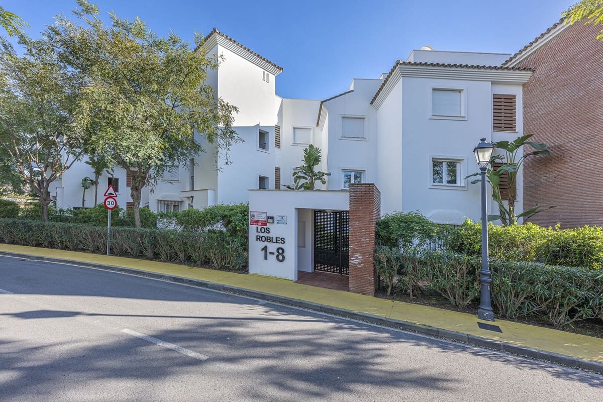 2 chambre Penthouse à vendre à Benahavis avec garage - 680 000 € (Ref: 9632894)