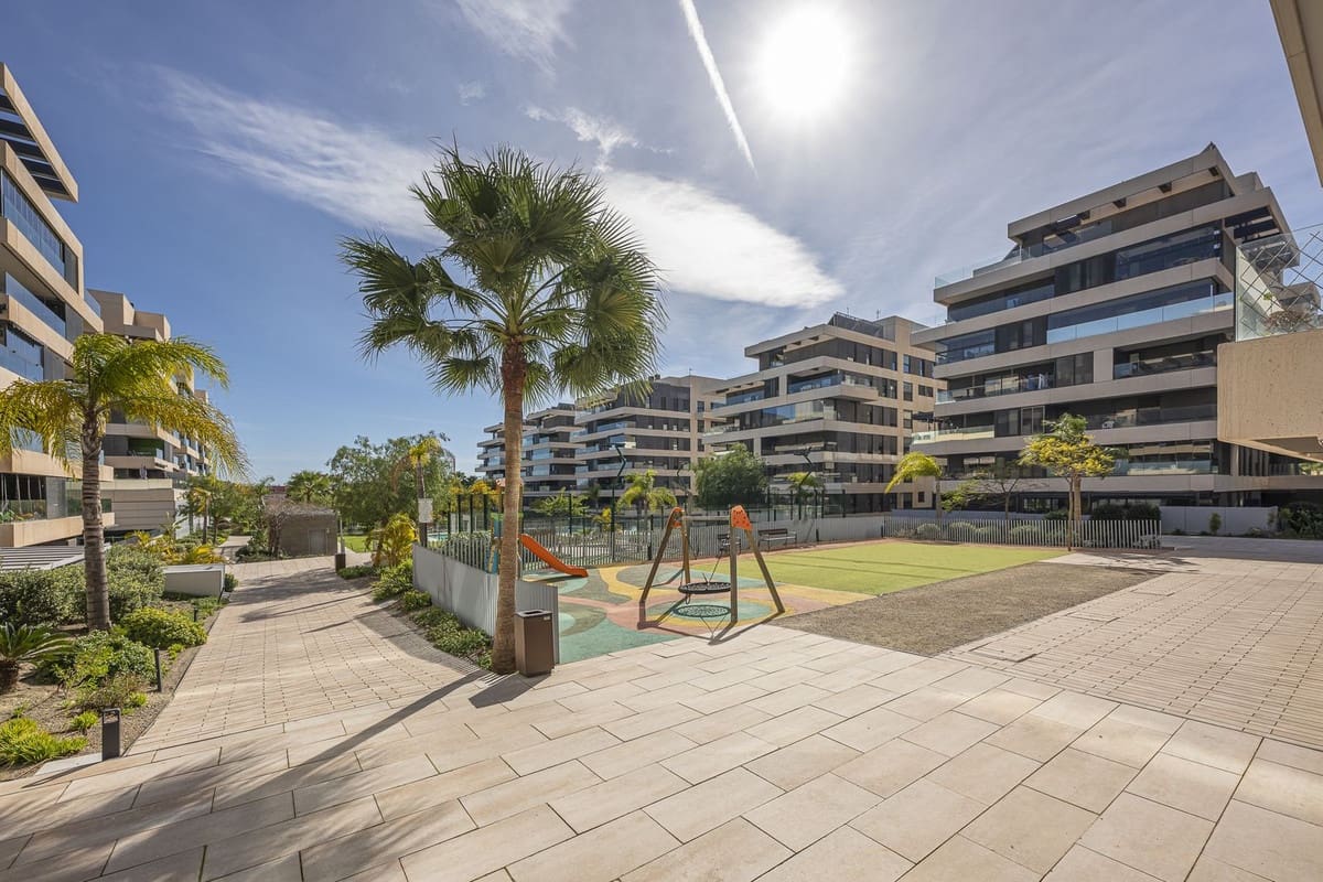 Apartamento de 3 habitaciones en Málaga ciudad en venta - 680.000 € (Ref: 9632895)